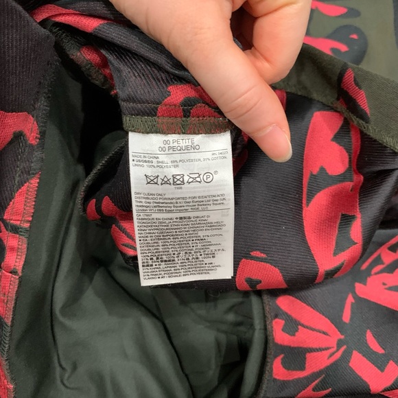 Like New Banana Republic Ruffle Dress Size 00 Petite - Picture 5 of 5